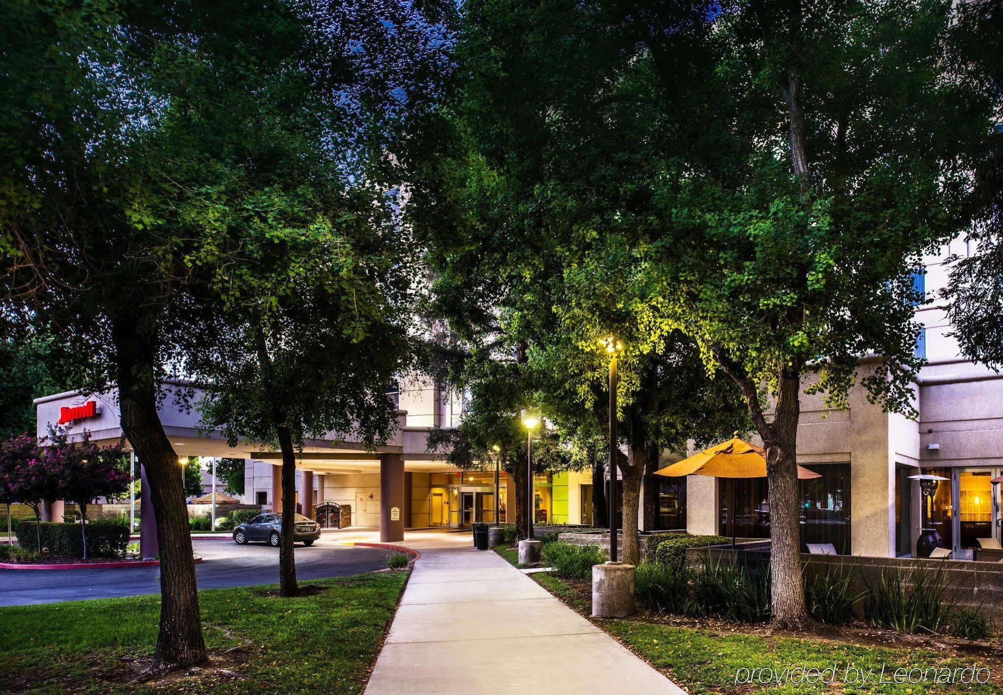 Hotel Visalia Marriott At The Convention Center Exterior foto