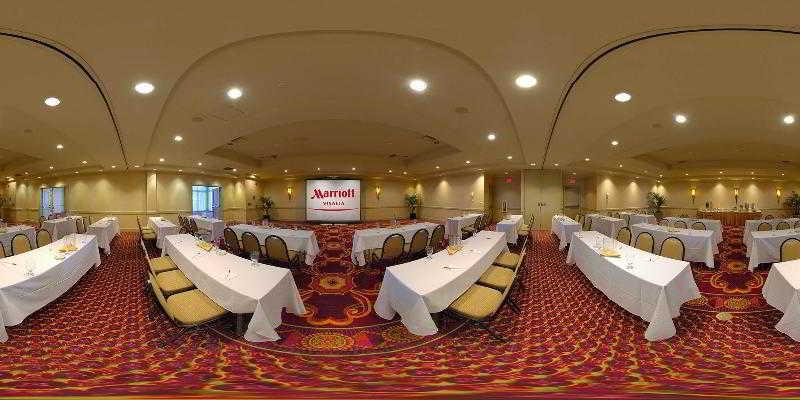 Hotel Visalia Marriott At The Convention Center Exterior foto